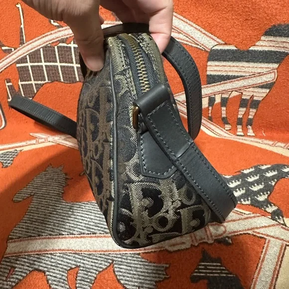 CHRISTIAN DIOR ❤️🌟1960s VINTAGE OBLIQUE CROSSBODY BAG⭐️ - Picture 3 of 9